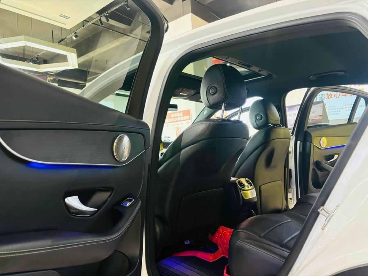 奔馳 奔馳GLC  2023款 改款 GLC 300 4MATIC 轎跑SUV圖片