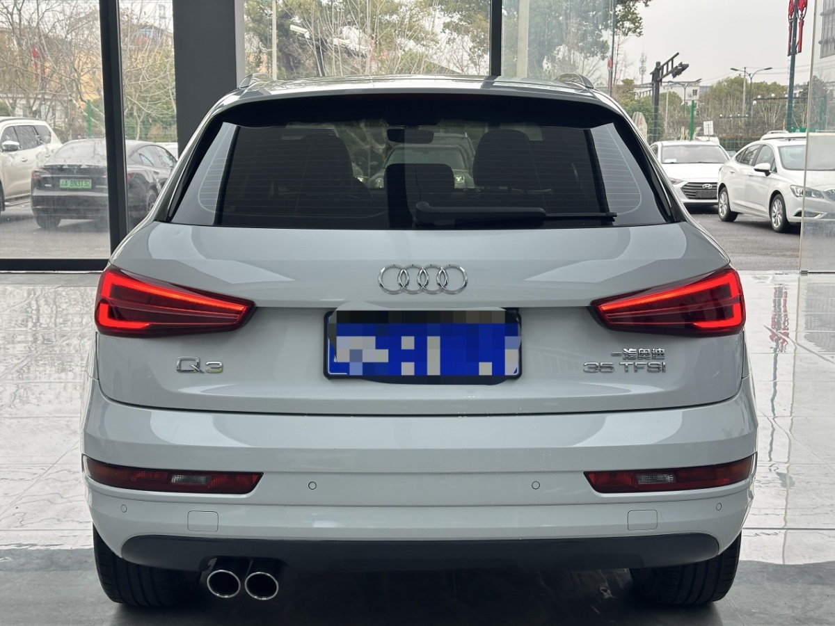 奧迪 奧迪Q3  2018款 30周年年型 30 TFSI 時(shí)尚型圖片