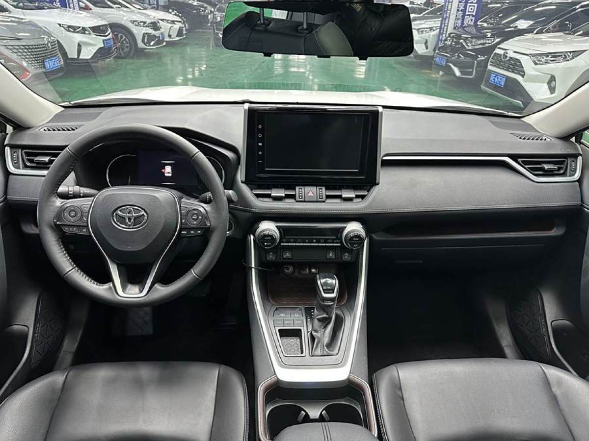 2020年9月豐田 RAV4榮放  2020款 2.0L CVT兩驅(qū)尊貴版