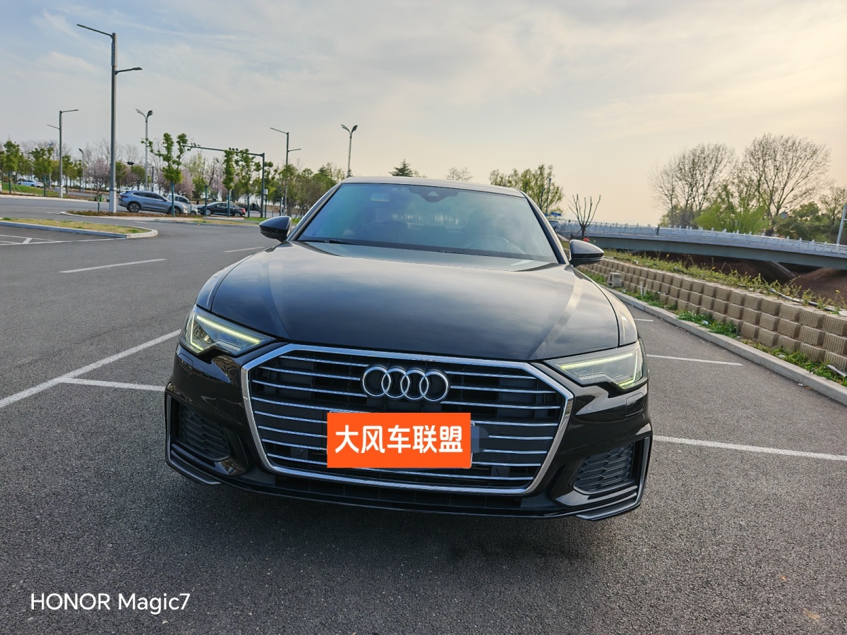 奧迪 奧迪A6L  2023款 改款 40 TFSI 豪華動(dòng)感型圖片