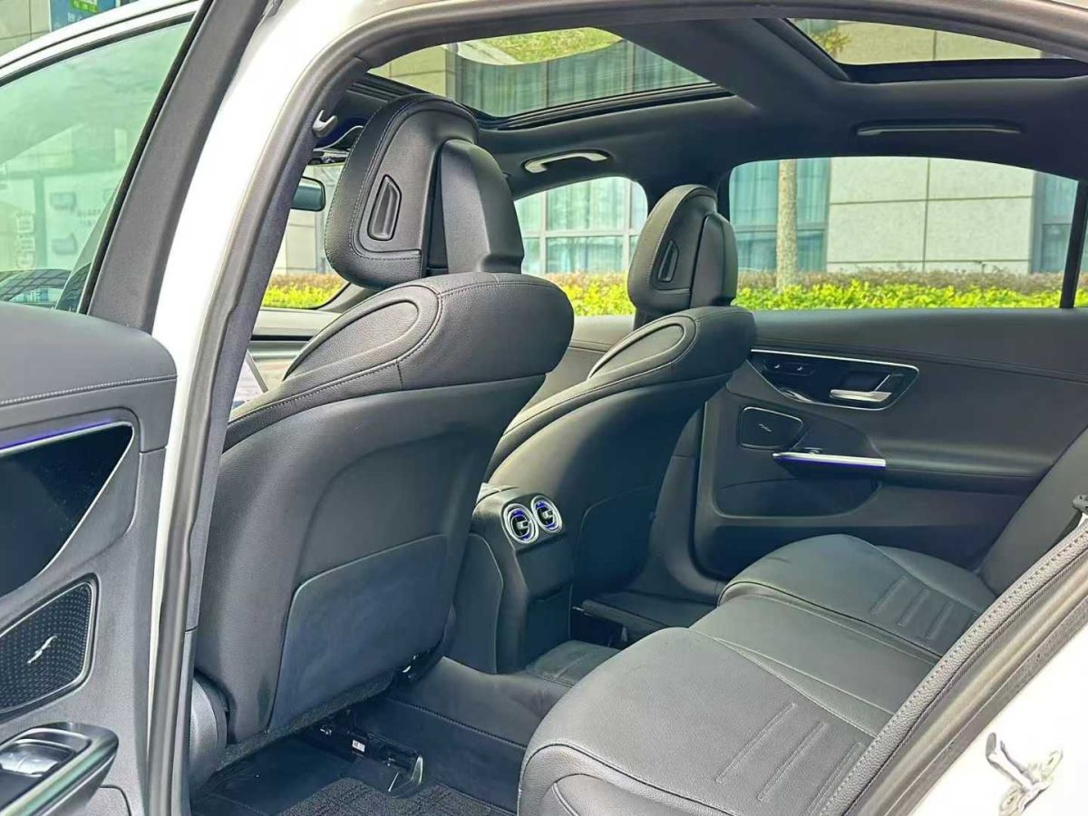 奔馳 奔馳C級(jí)  2024款 C 260 L 4MATIC 運(yùn)動(dòng)版圖片