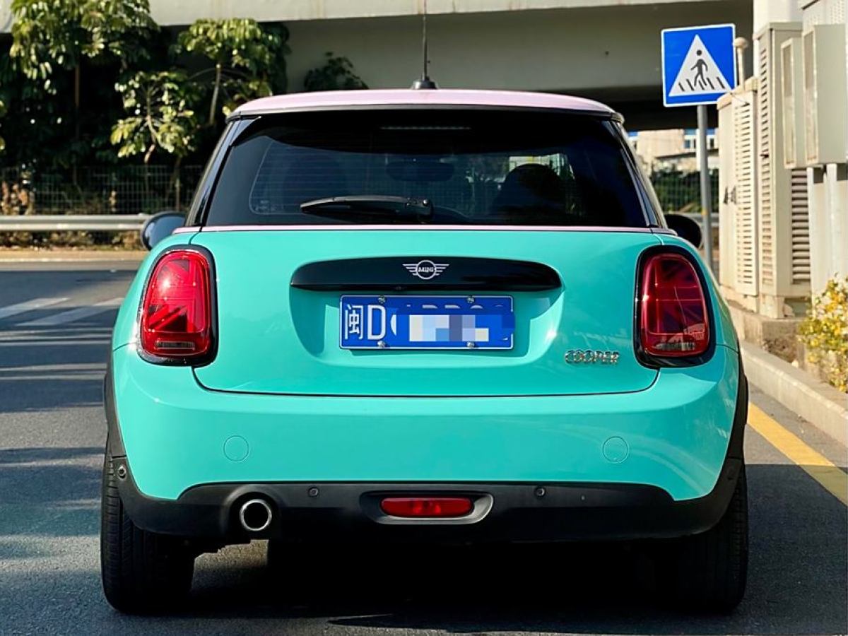 MINI COUNTRYMAN  2018款 1.5T COOPER 經(jīng)典派圖片