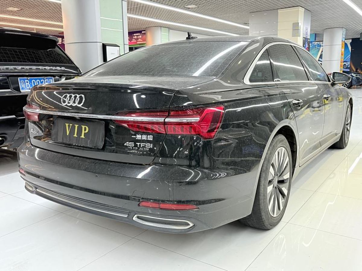 2022年3月奧迪 奧迪A6L  2021款 45 TFSI 臻選動感型