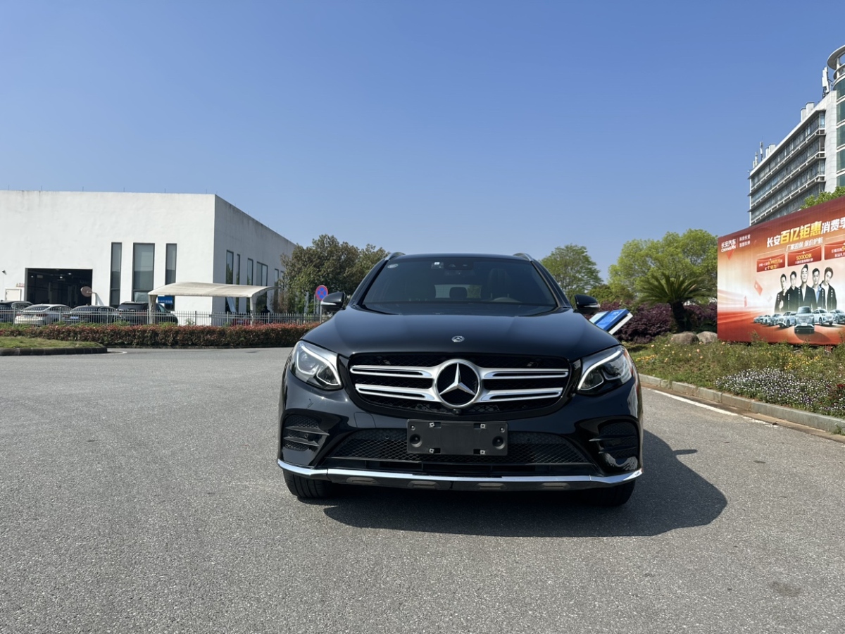 2019年5月奔驰 奔驰GLC  2019款 GLC 260 L 4MATIC 豪华型