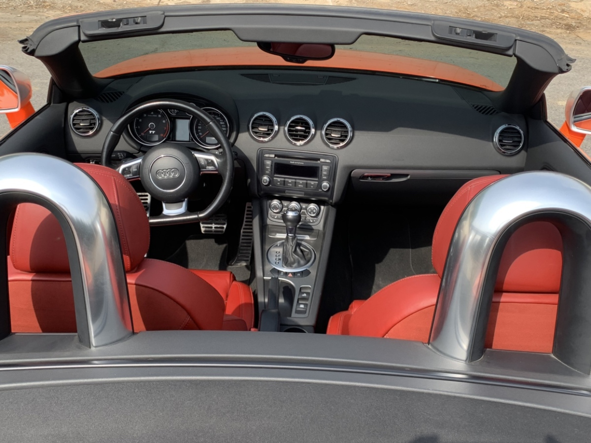 奧迪 奧迪TT  2012款 TT Roadster 2.0TFSI quattro典雅版圖片