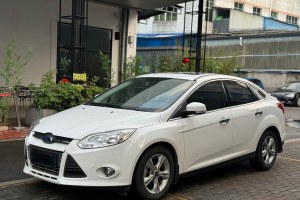 福克斯 福特 三廂 1.6L 自動風尚型