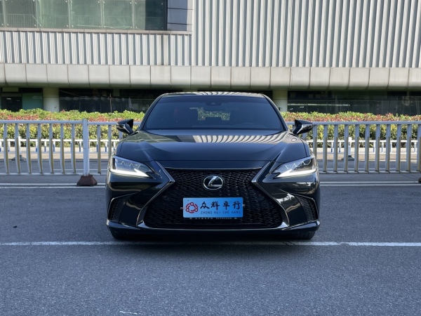 雷克萨斯 ES  2020款 260 F SPORT