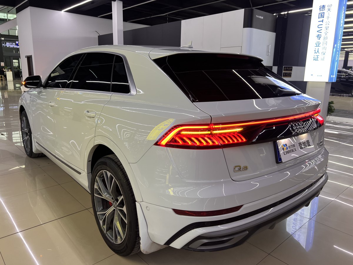 2020年2月奧迪 奧迪Q8  2019款 55 TFSI 豪華動感型