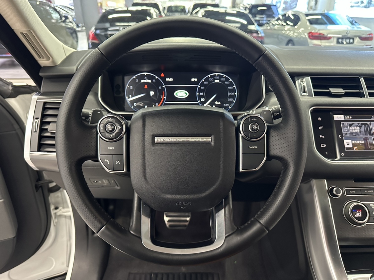 路虎 攬勝運(yùn)動版  2016款 3.0 V6 SC HSE DYNAMIC圖片