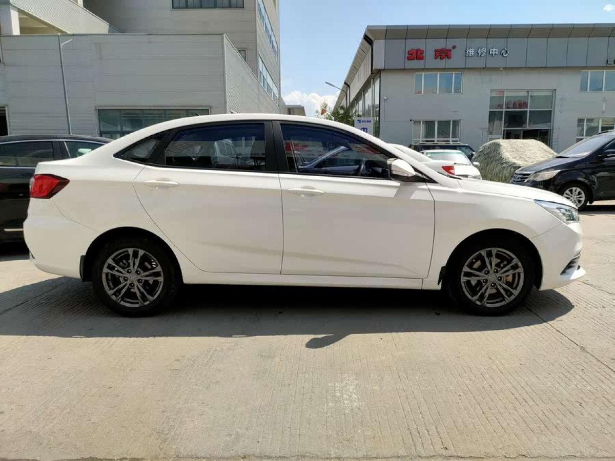 長安 逸動(dòng)DT  2021款 1.6L 手動(dòng)豪華型圖片