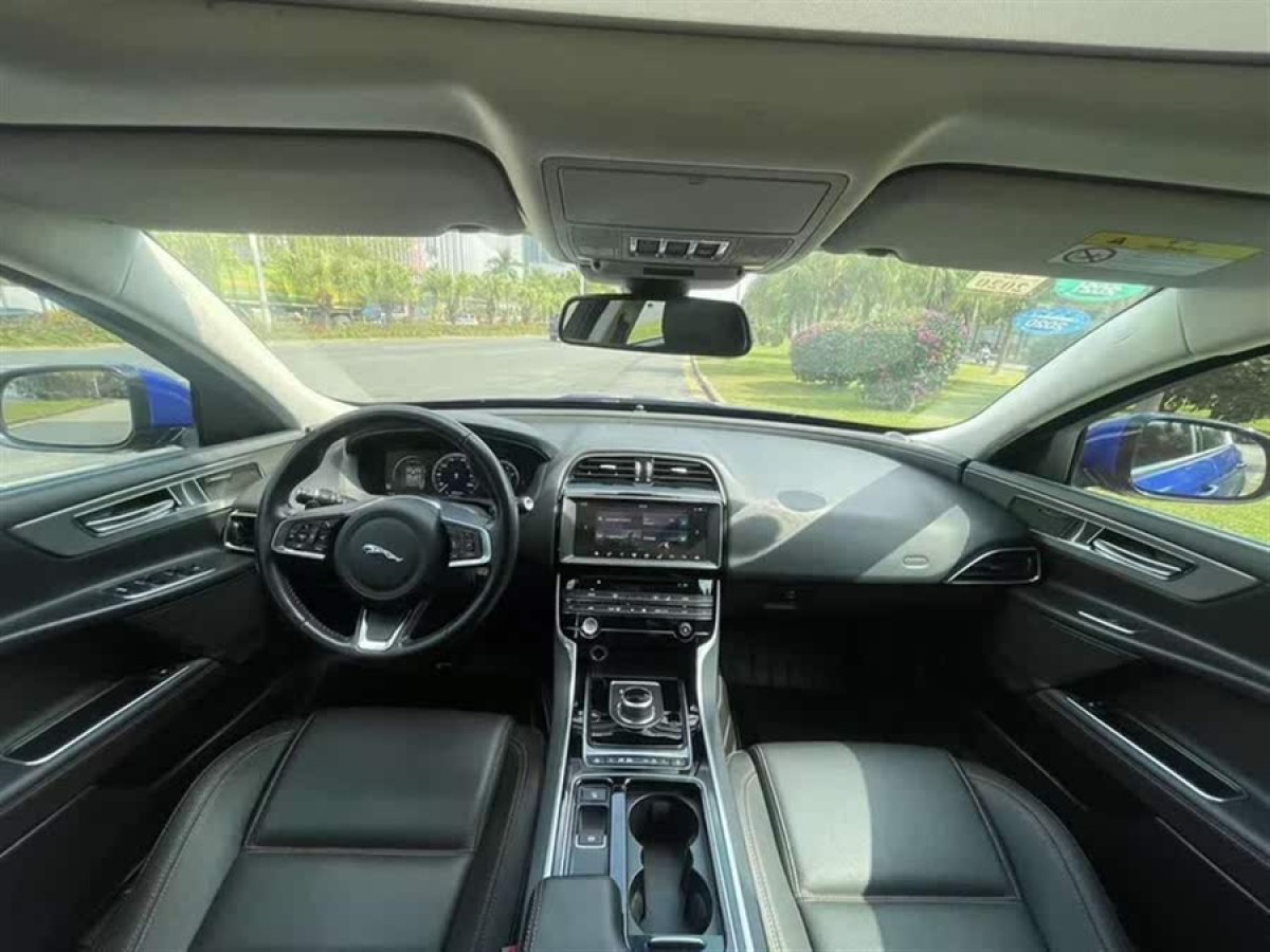 捷豹 XEL  2018款 2.0T 200PS 精英版圖片