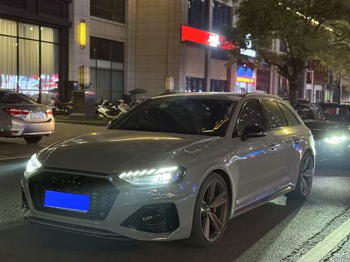 2021年11月奧迪 奧迪RS 4  2023款 RS4 Avant 暗金版