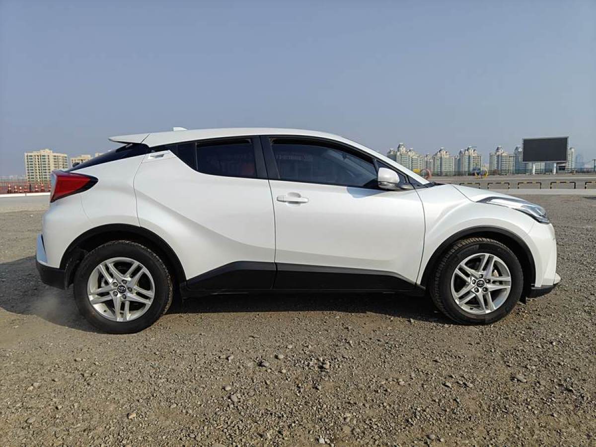 豐田 C-HR  2021款 2.0L 舒適版圖片