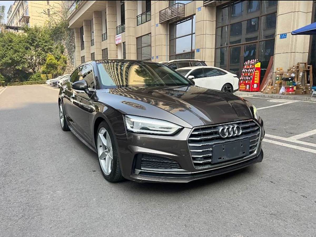 奧迪 奧迪A5  2017款 Coupe 40 TFSI 時(shí)尚型圖片