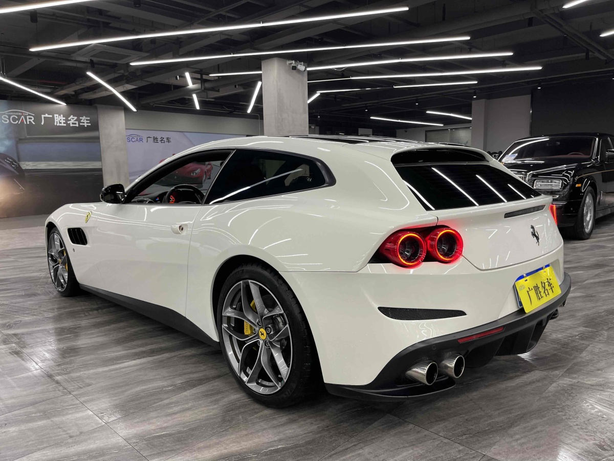 法拉利 gtc4lusso 2017款 3.9t v8图片