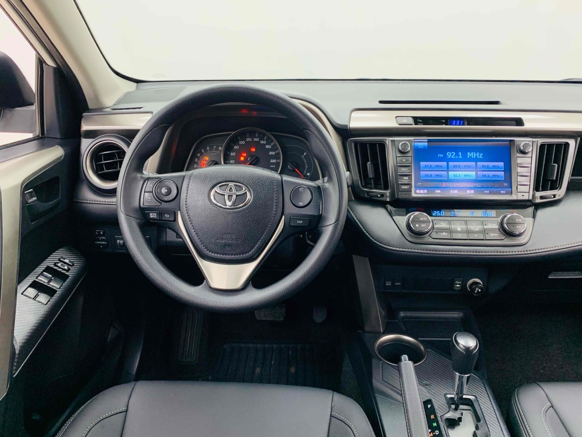 2015年5月丰田 RAV4  2018款 荣放 2.0L CVT两驱风尚版