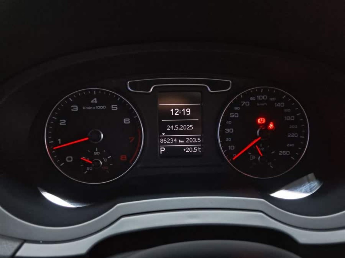 奧迪 奧迪Q3  2016款 30 TFSI 典藏版 智領(lǐng)型圖片