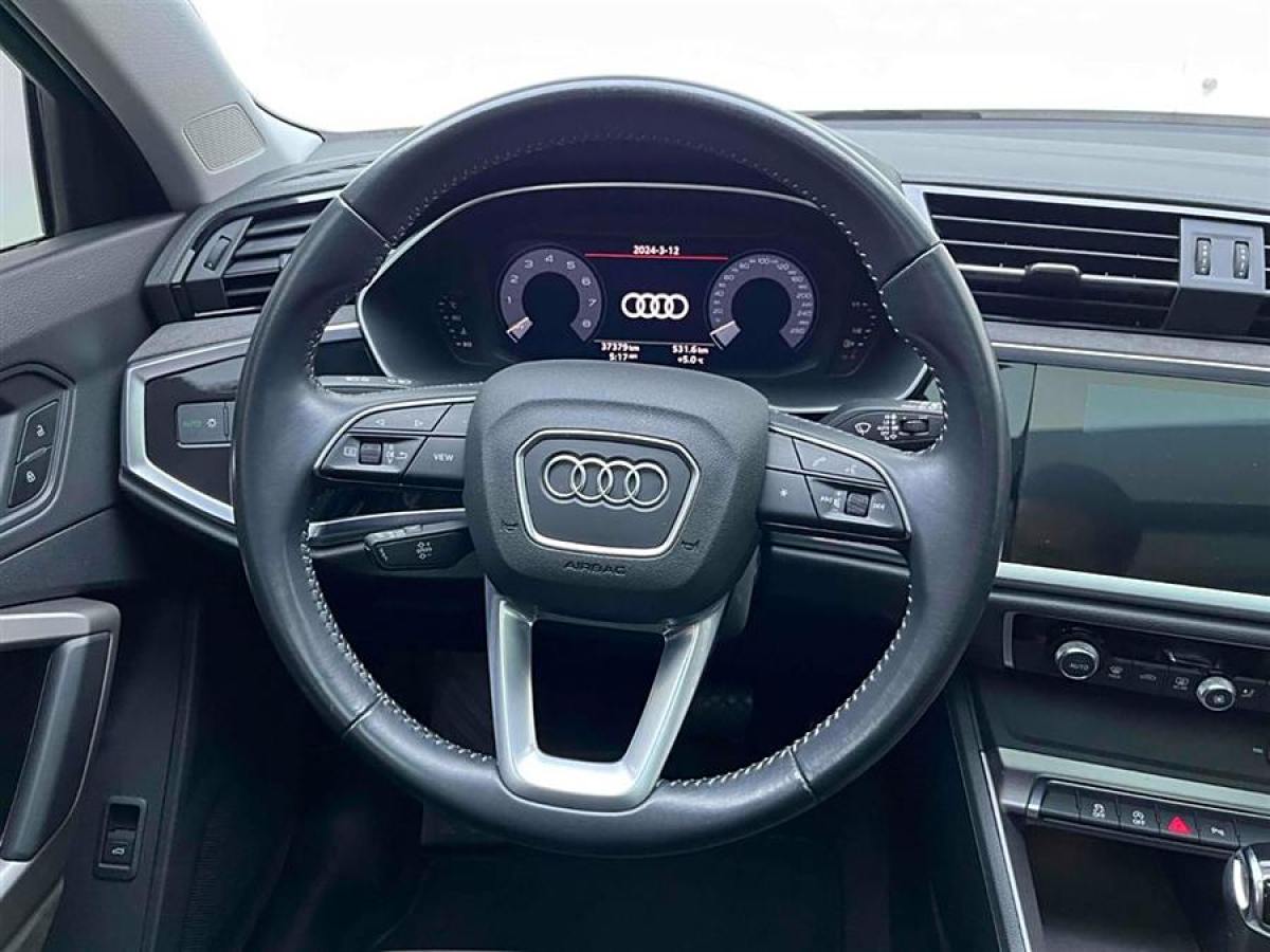 奧迪 奧迪Q3  2021款 35 TFSI 進取致雅型圖片