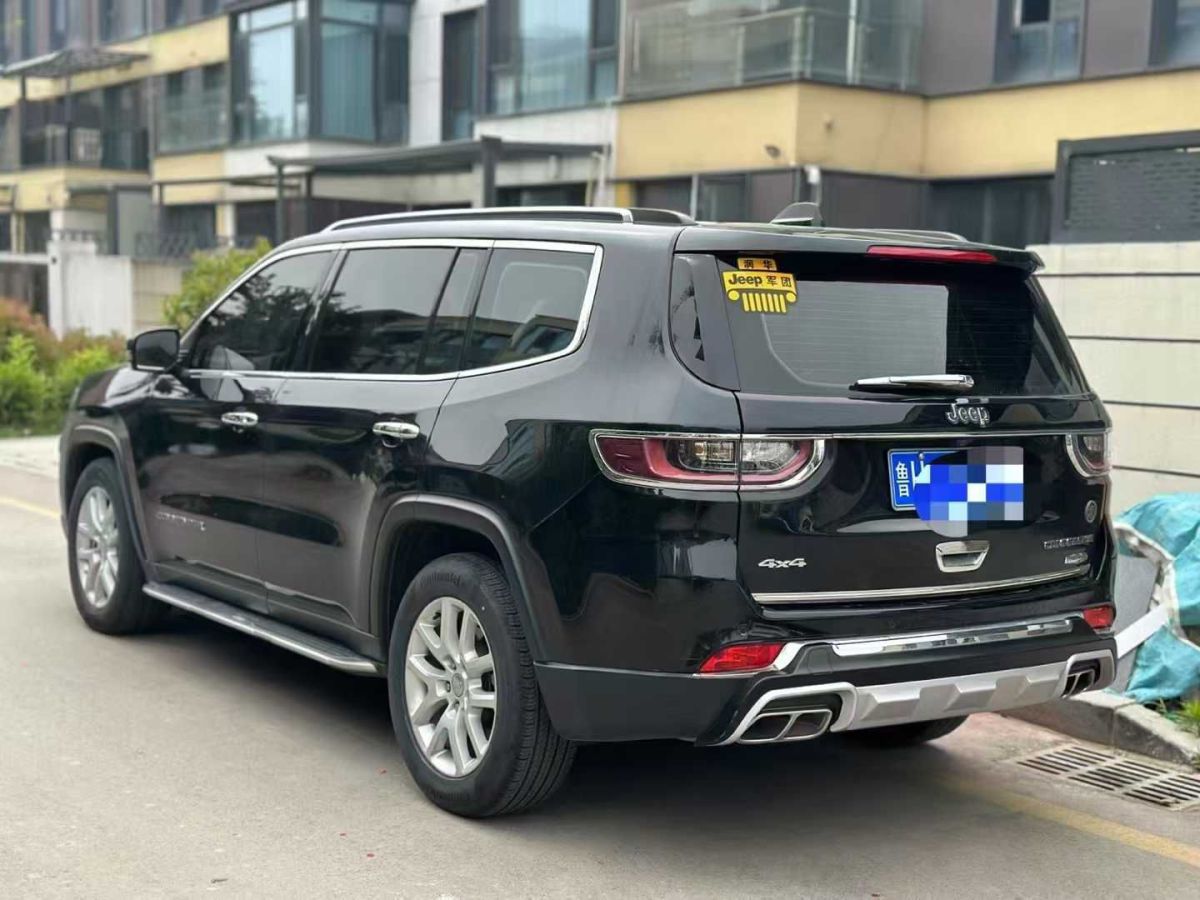 Jeep 指揮官 圖片