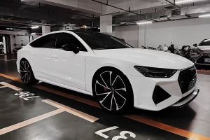 奥迪A7 奥迪 45 TFSI 臻选型