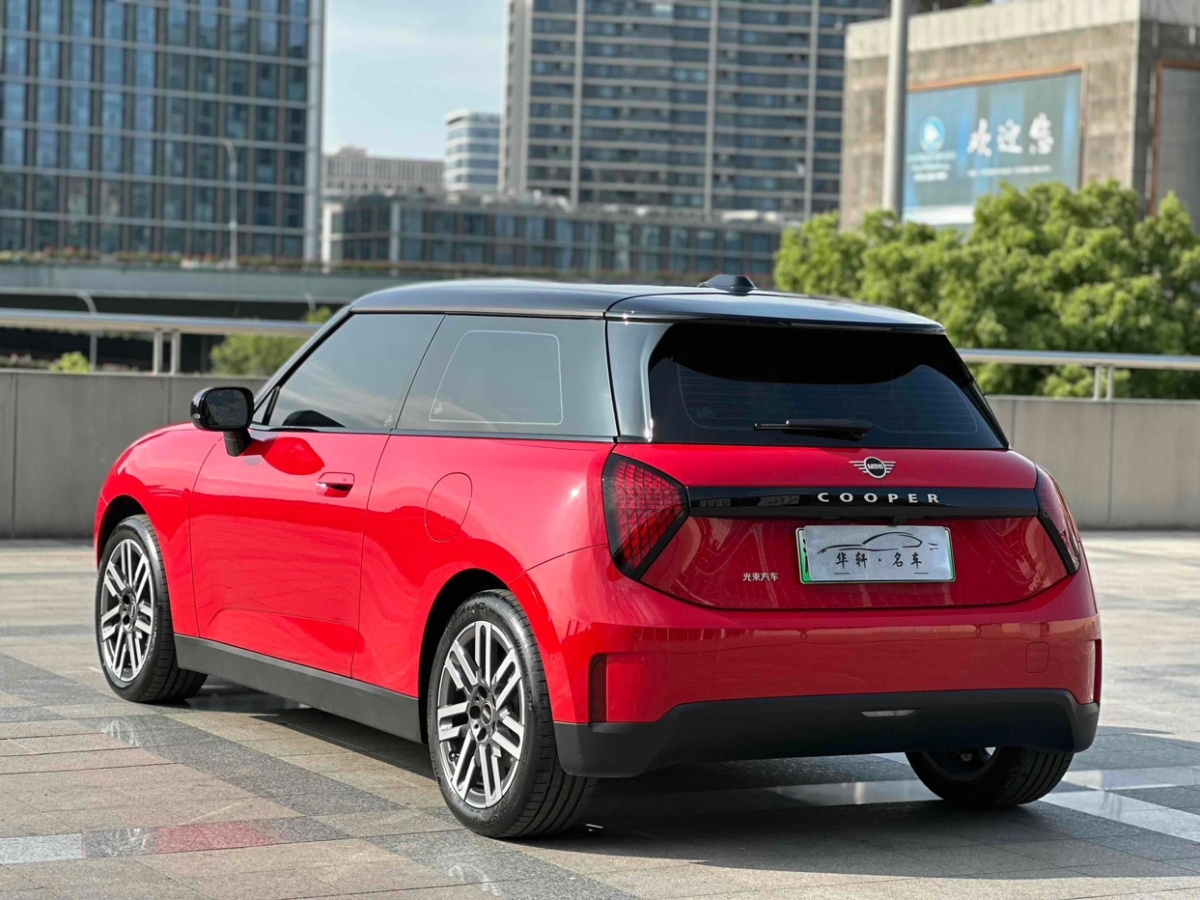 MINI 電動MINI COOPER  2025款 456km COOPER E 經典派圖片