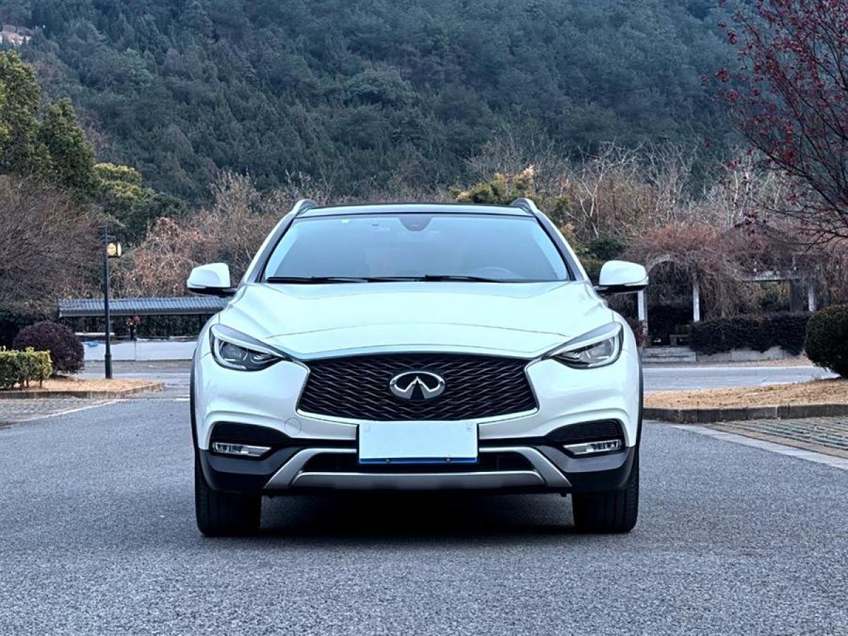 英菲尼迪 QX30  2017款 1.6T 兩驅(qū)運(yùn)動版圖片