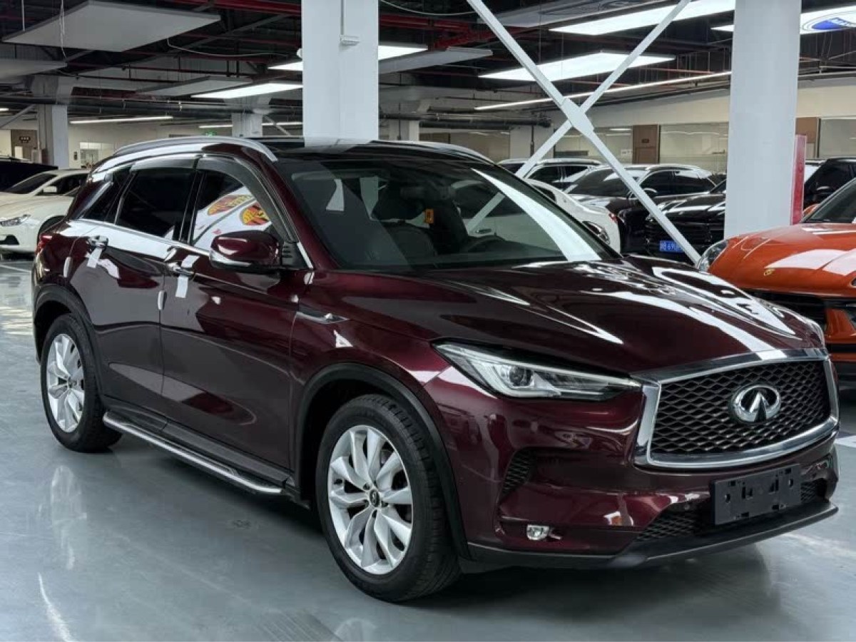 英菲尼迪 QX50  2018款 2.0T 兩驅(qū)時尚版圖片