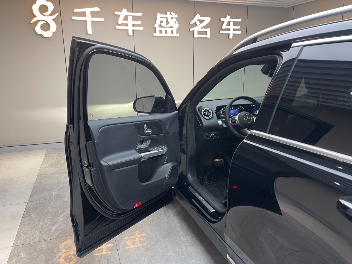 奔馳 奔馳GLB  2024款 改款 GLB 220 動感型圖片