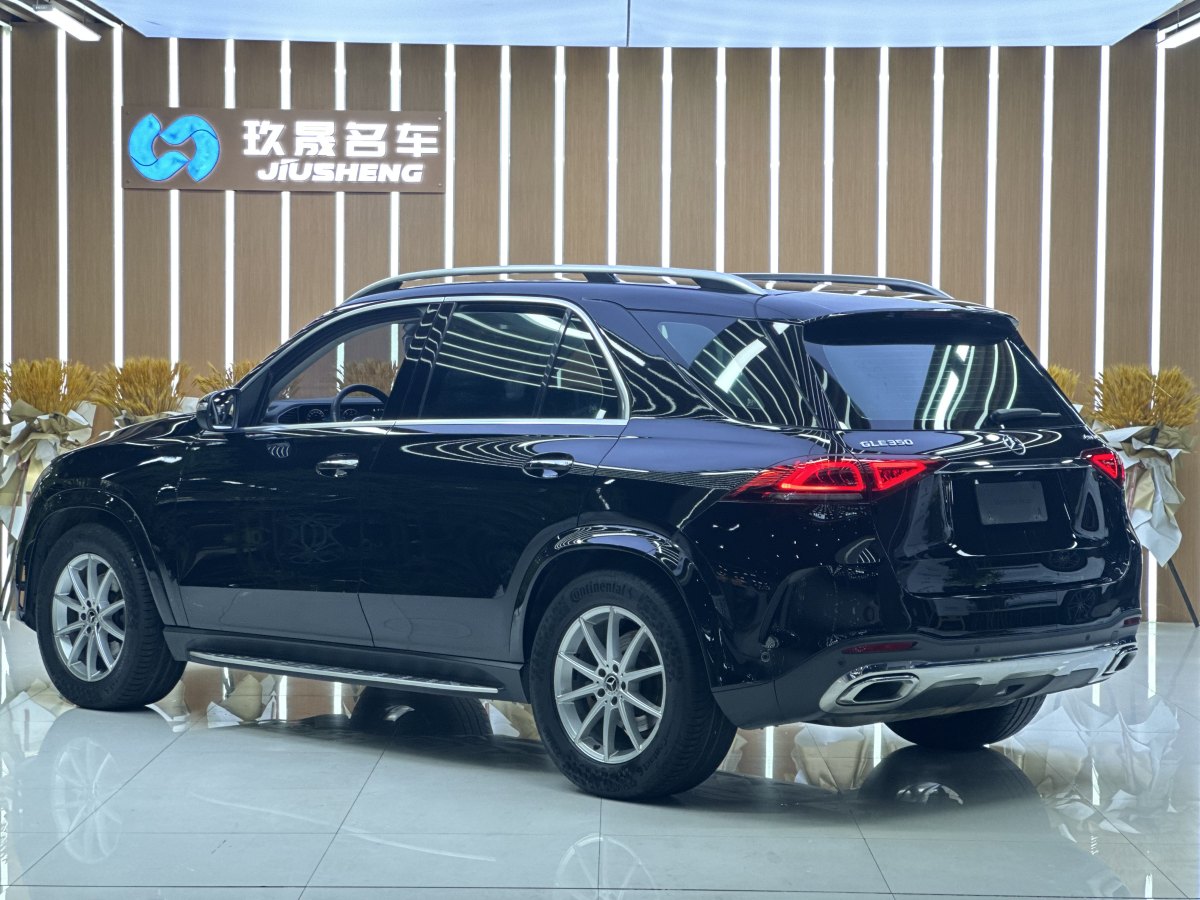 奔驰 奔驰GLE  2024款 改款 GLE 350 4MATIC 时尚型图片