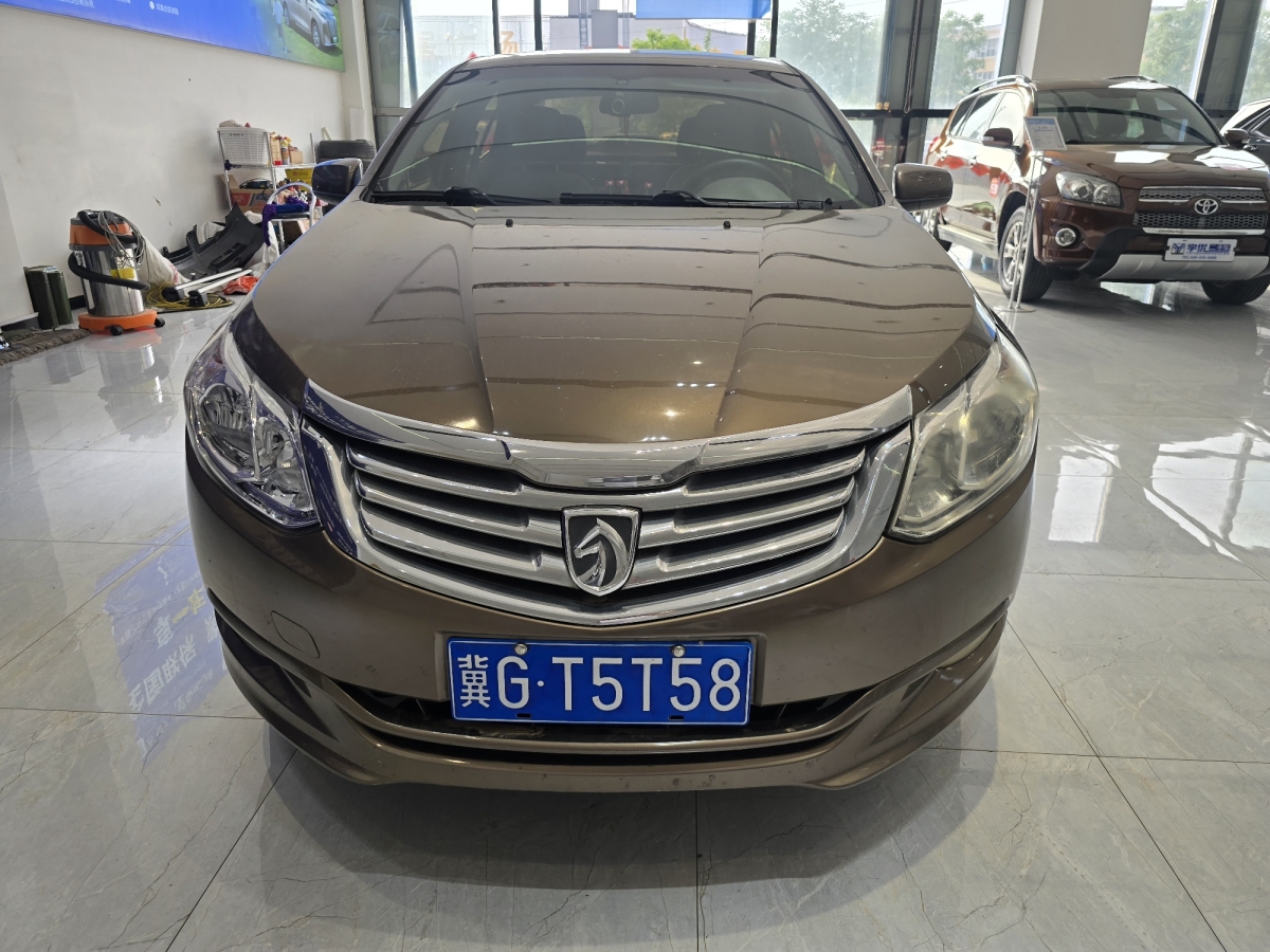 寶駿 630  2013款 1.5L 手動(dòng)標(biāo)準(zhǔn)型圖片