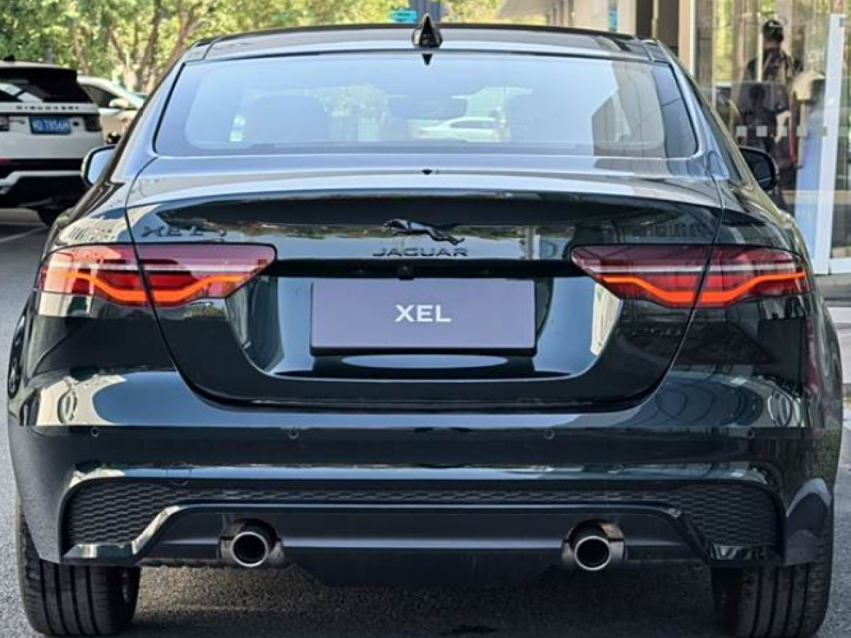 捷豹 XEL  2024款 2.0T 250PS R-DYNAMIC S耀黑運(yùn)動(dòng)版圖片