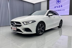 奔驰A级 奔驰 A 200 L 运动轿车动感型