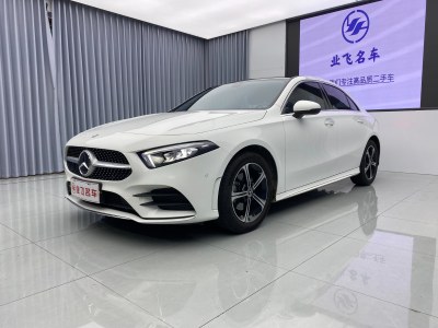 2022年12月 奔馳 奔馳A級 A 200 L 運(yùn)動(dòng)轎車動(dòng)感型圖片