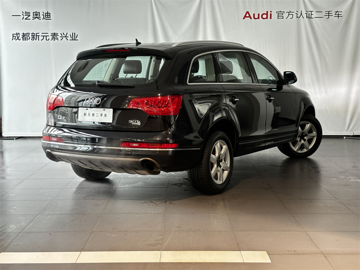 2012年7月奧迪 奧迪Q7  2012款 3.0 TFSI 技術(shù)型(200kW)