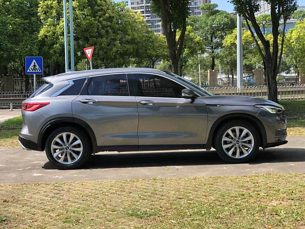 2018年11月英菲尼迪 QX50  2018款 2.0T 四驅菁英版