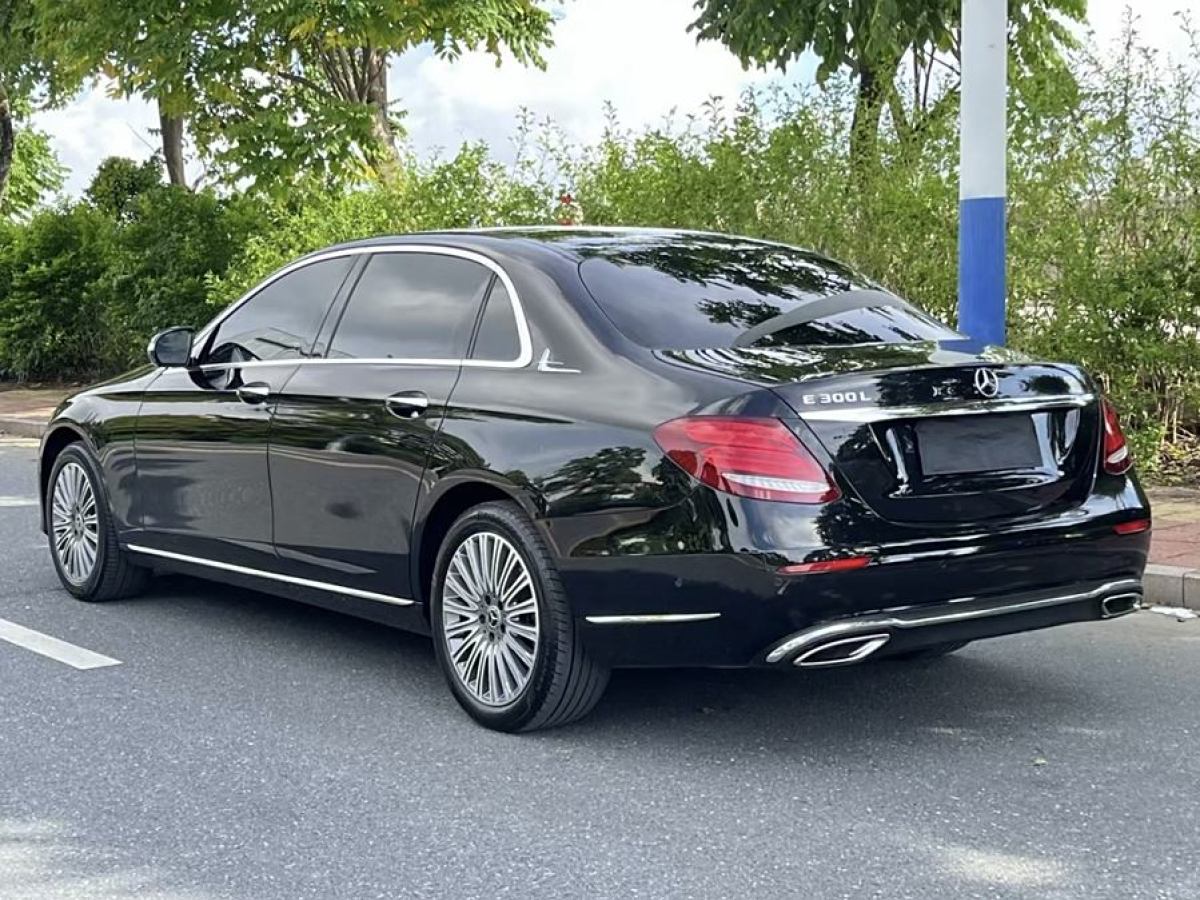 奔馳 奔馳E級  2020款 E 300 L 豪華型圖片