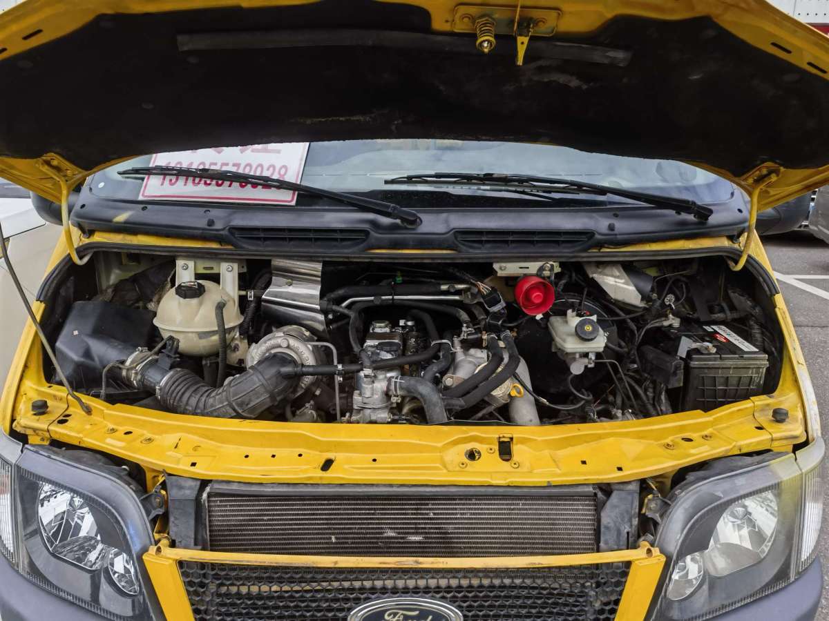 2015年5月福特 经典全顺  2013款 2.8T柴油普通型短轴中顶JX493ZLQ3A