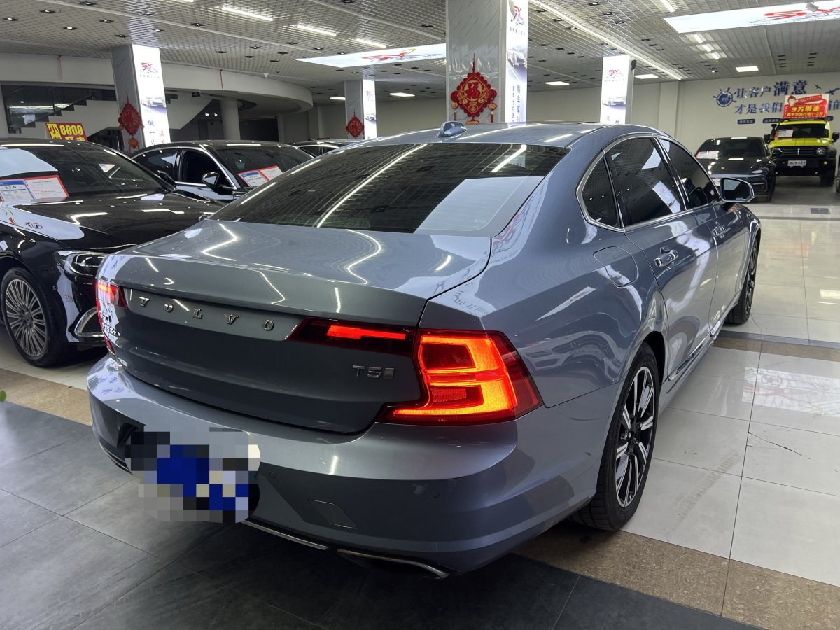 沃爾沃 S90  2020款 改款 T5 智遠(yuǎn)豪華版圖片