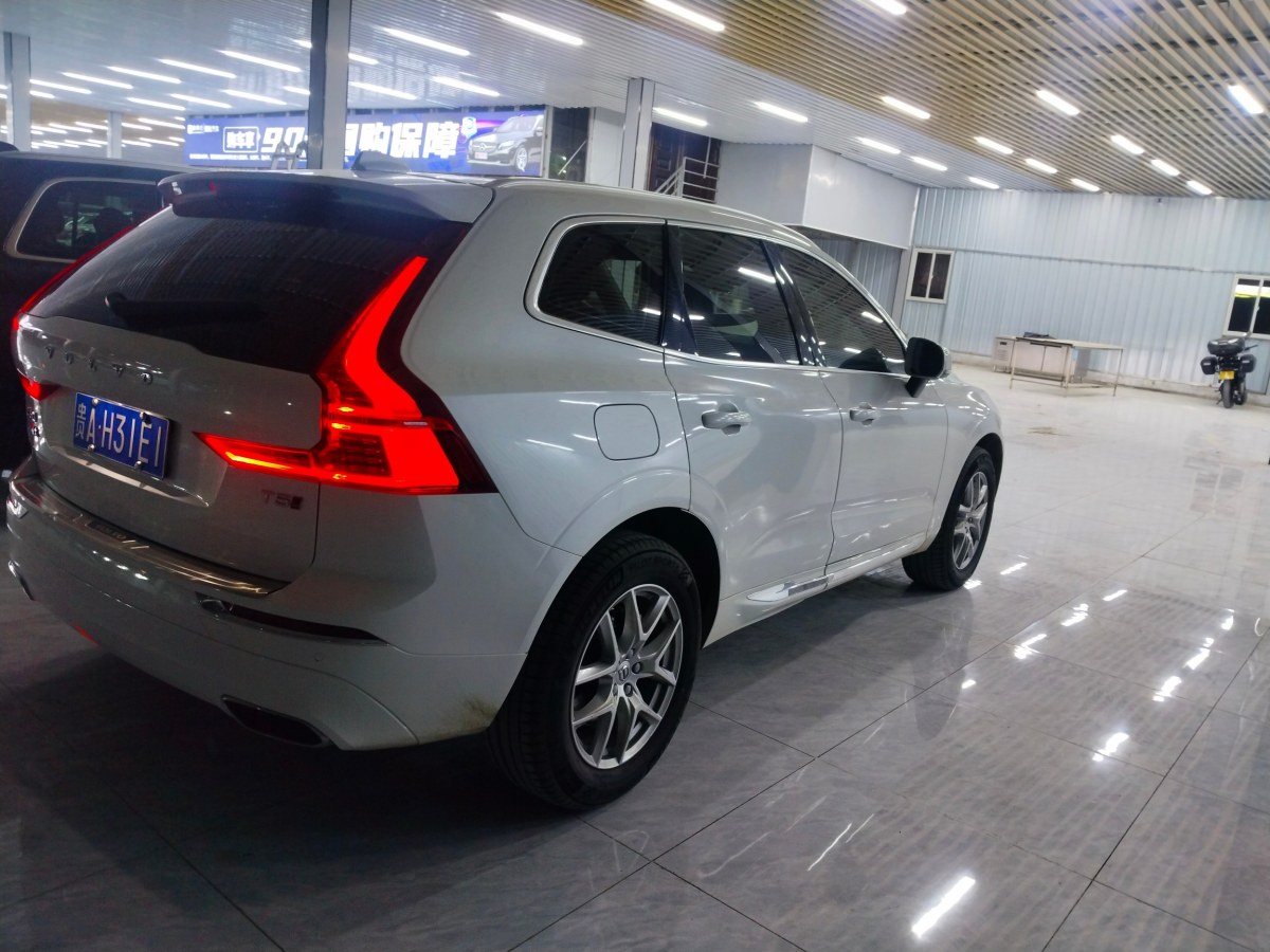 沃爾沃 XC60  2020款 T5 四驅(qū)智逸豪華版圖片