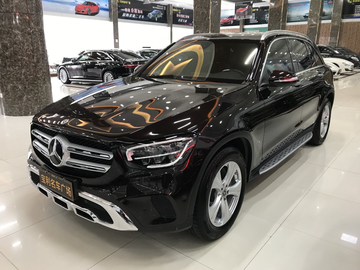 奔驰 奔驰glc  2020款 改款 glc 260 l 4matic 动感型 黑色 手自一体