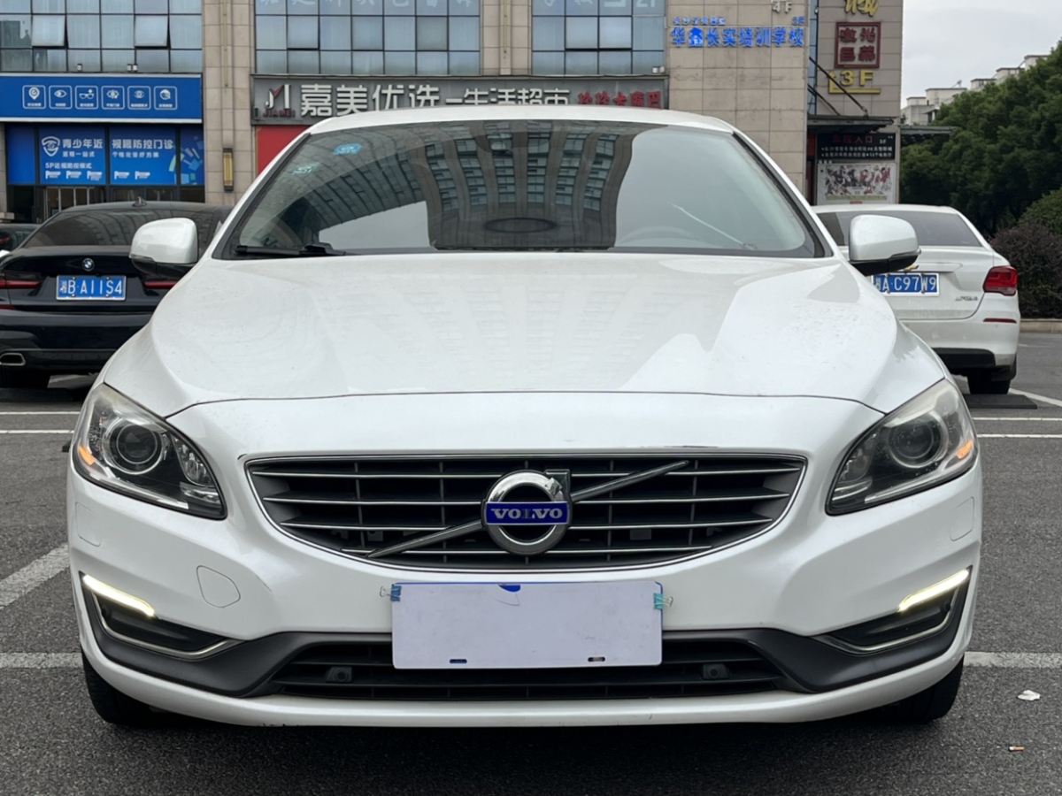 2015年5月沃爾沃 S60L  2015款 2.0T 智遠(yuǎn)版