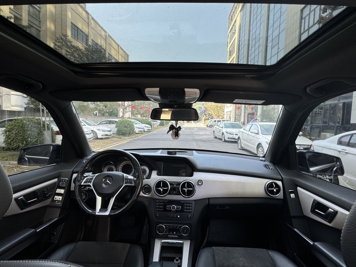 奔馳 奔馳GLK級  2015款 GLK 260 4MATIC 時(shí)尚型 極致版圖片