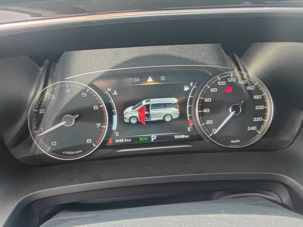 廣汽傳祺 M8  2020款 領(lǐng)航款 390T 尊享版圖片