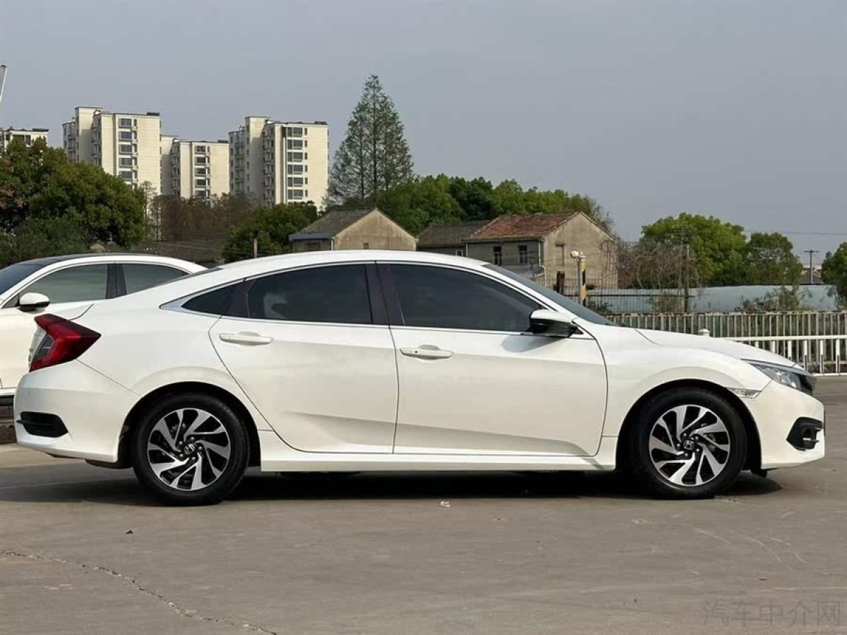 本田 思域  2016款 220TURBO CVT豪華版圖片