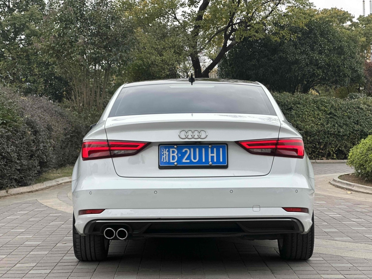 奧迪 奧迪A3  2018款 30周年年型 Limousine 35 TFSI 時尚型圖片