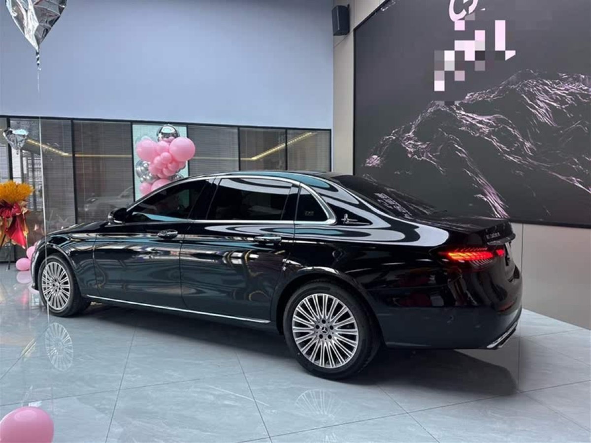 奔馳 奔馳E級(jí)  2023款 改款 E 300 L 豪華型圖片