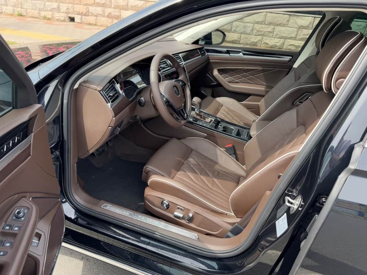 大眾 輝昂  2021款 380TSI 尊貴版圖片