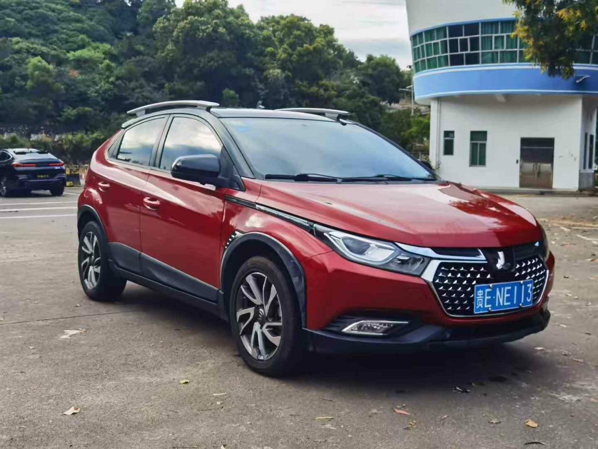 納智捷 優(yōu)6 SUV  2018款 1.8T 經(jīng)典版圖片