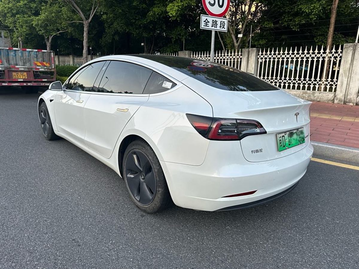 特斯拉 Model Y  2020款 改款 標(biāo)準(zhǔn)續(xù)航后驅(qū)升級(jí)版圖片