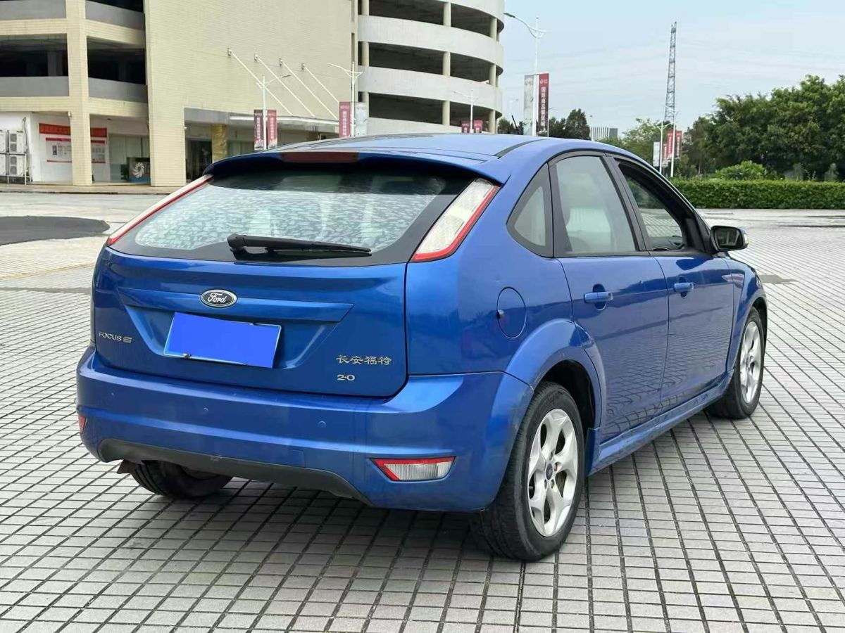 福特 福克斯  2012款 三廂 1.6L 手動(dòng)舒適型圖片